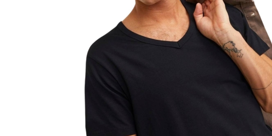 Jack & Jones T-Shirt Basic V-Neck Tee in Black ansehen
