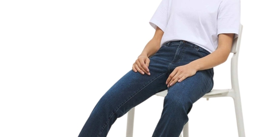 Mustang Straight Jeans Crosby Relaxed Straight in Blauschwarz ansehen