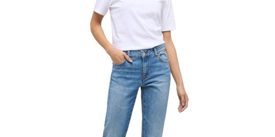 Mustang Straight Jeans Crosby Relaxed Straight in Mittelblau ansehen