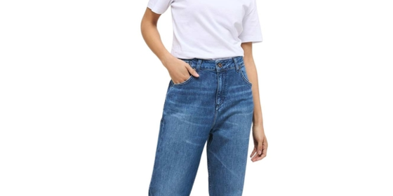 Mustang Mom Jeans Charlotte Tapered in Mittelblau ansehen