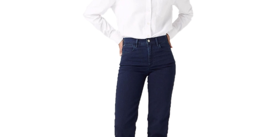 Wrangler Straight Jeans Body Bespoke Straight in Blue Black ansehen