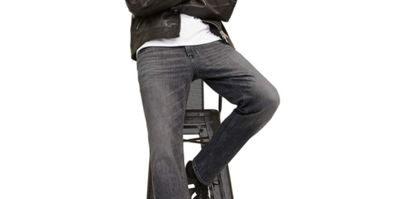 Jack & Jones Clark Regular Fit Jeans in Grau ansehen