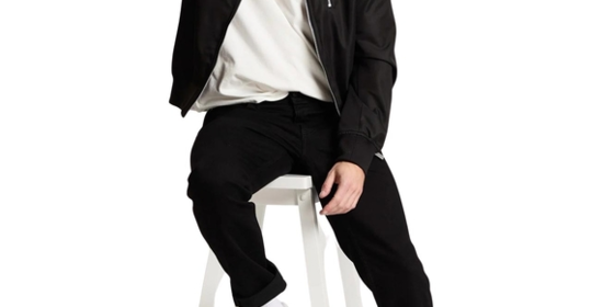 Cross Jeans Dylan in Schwarz mit Regular Fit ansehen