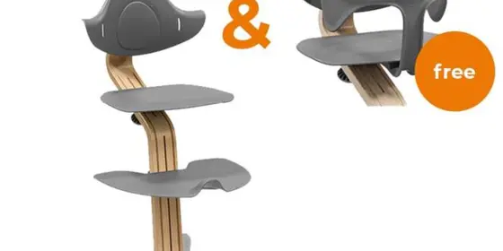 STOKKE® Nomi® Hochstuhl Eiche natur / grau + gratis Baby Set grau ansehen