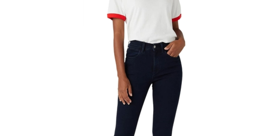 Wrangler High Waisted Jeans High Rise Skinny in Before Dark ansehen