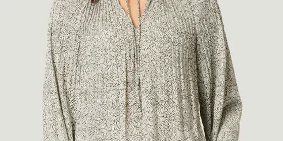 Bluse ansehen