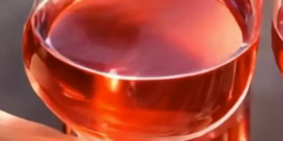 Wein-Spirituosen ansehen
